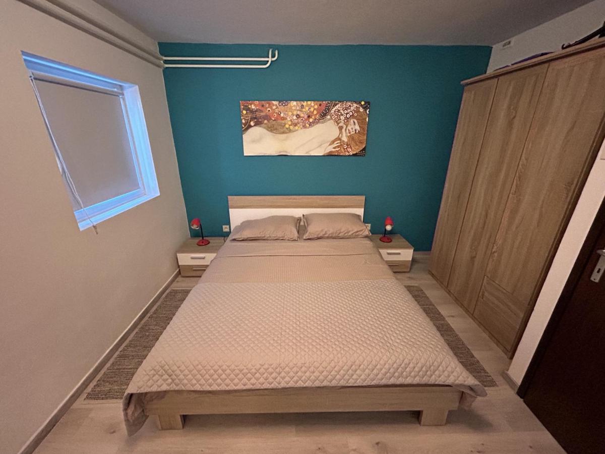 רוביני Peaceful Apartment With Patio מראה חיצוני תמונה